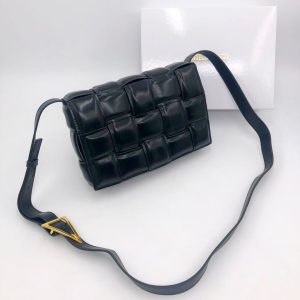 Сумка Bottega Veneta Padded Cassette