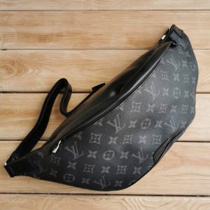 Сумка на пояс Louis Vuitton Discovery