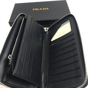 Кошелек Prada