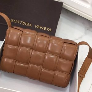 Сумка Bottega Veneta Padded Cassette