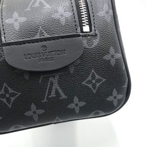 Косметичка Louis Vuitton Dopp Kit