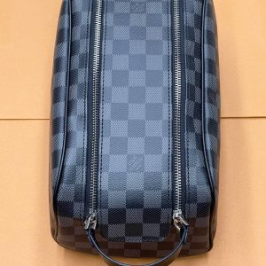 Косметичка Louis Vuitton Dopp Kit