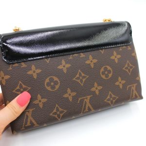 Клатч Louis Vuitton Thelma