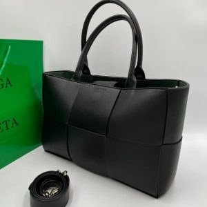 Сумка Bottega Veneta Arco