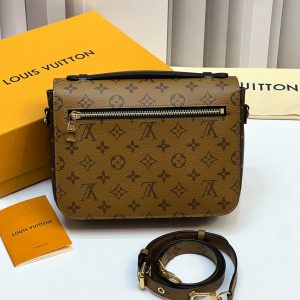 Сумка Louis Vuitton Pochette Metis