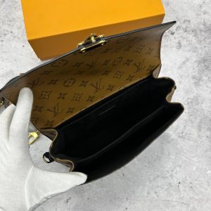 Сумка Louis Vuitton Pochette Metis