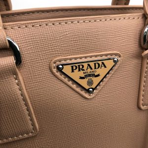 Сумка Prada