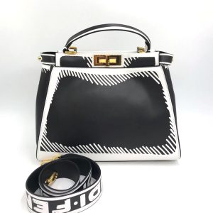 Сумка Fendi Peekaboo Iconic Medium