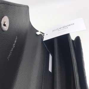 Сумка Yves Saint Laurent Envelope