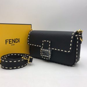 Сумка Fendi Baguette