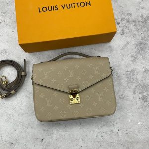 Сумка Louis Vuitton Pochette Metis