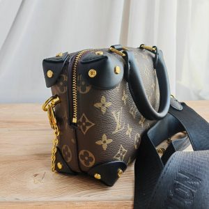 Сумка Louis Vuitton Petite Malle Souple