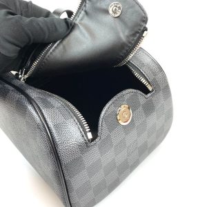 Косметичка Louis Vuitton Dopp Kit