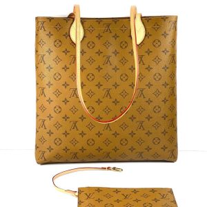 Сумка Louis Vuitton Carry It