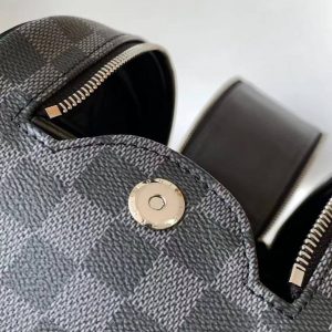 Косметичка Louis Vuitton Dopp Kit