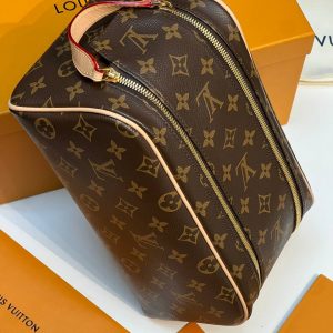 Косметичка Louis Vuitton Dopp Kit