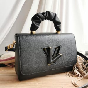 Сумка Louis Vuitton TWIST MM