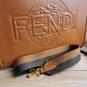 Сумка коллаборация Fendi Sunshine и Versace