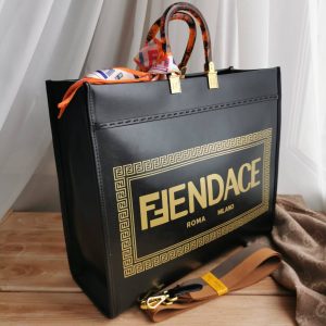 Сумка коллаборация Fendi Sunshine и Versace