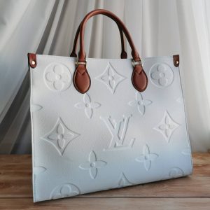 Сумка Louis Vuitton Onthego MM