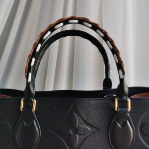 Сумка Louis Vuitton Onthego MM