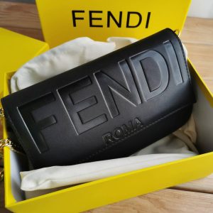 Клатч Fendi