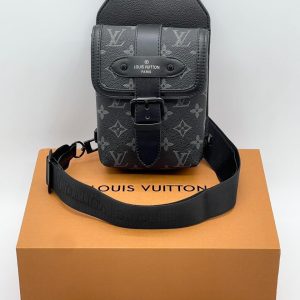 Сумка-слинг Louis Vuitton Saumur