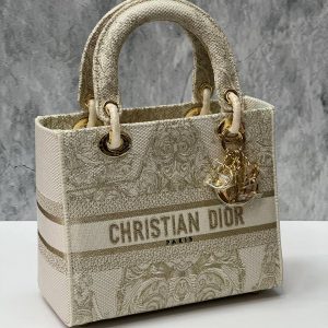 Сумка Dior Lady D-Lite