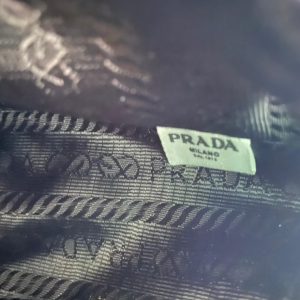 Сумка Prada Re Edition