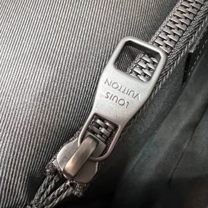 Сумка Louis Vuitton S-Lock