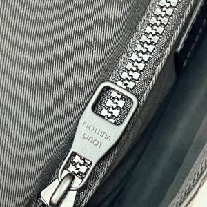 Сумка Louis Vuitton S-Lock