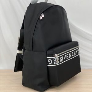 Рюкзак Givenchy