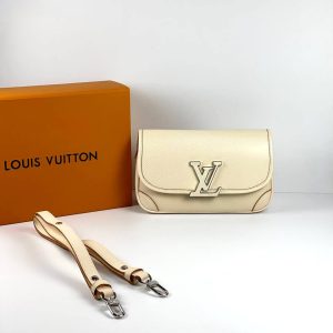 Сумка Louis Vuitton Buci