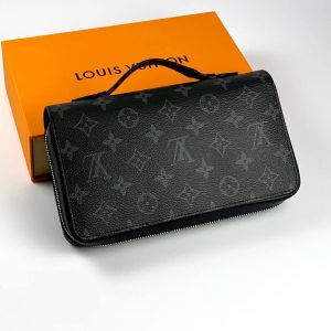 Клатч Louis Vuitton