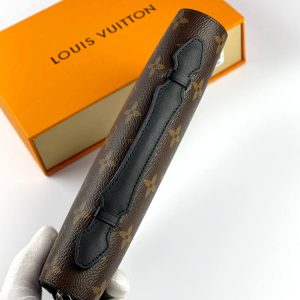 Клатч Louis Vuitton