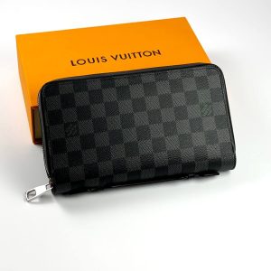 Клатч Louis Vuitton