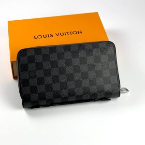 Клатч Louis Vuitton