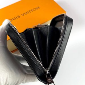 Клатч Louis Vuitton