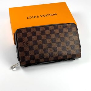 Клатч Louis Vuitton