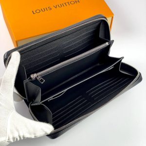 Клатч Louis Vuitton