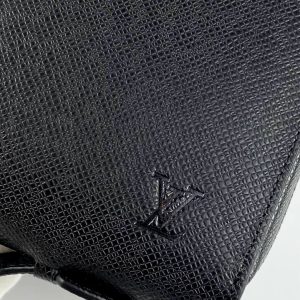 Клатч Louis Vuitton