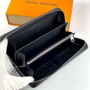 Клатч Louis Vuitton