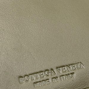 Обложка на паспорт BOTTEGA VENETA