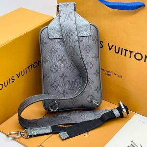 Сумка Louis Vuitton Outdoor