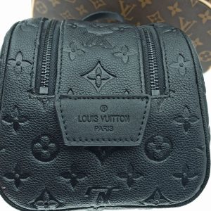 Косметичка Louis Vuitton Dopp Kit