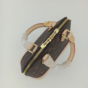 Сумки Louis Vuitton Alma PM