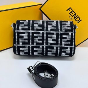 Сумка Fendi Baguette