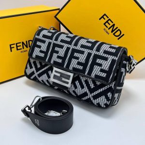 Сумка Fendi Baguette