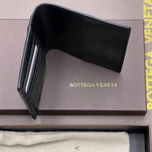 Обложка для паспорта Bottega Veneta