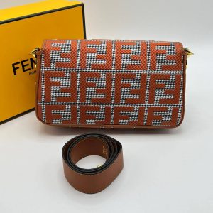 Сумка Fendi Baguette